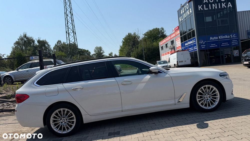 BMW Seria 5 520d Luxury Line - 8