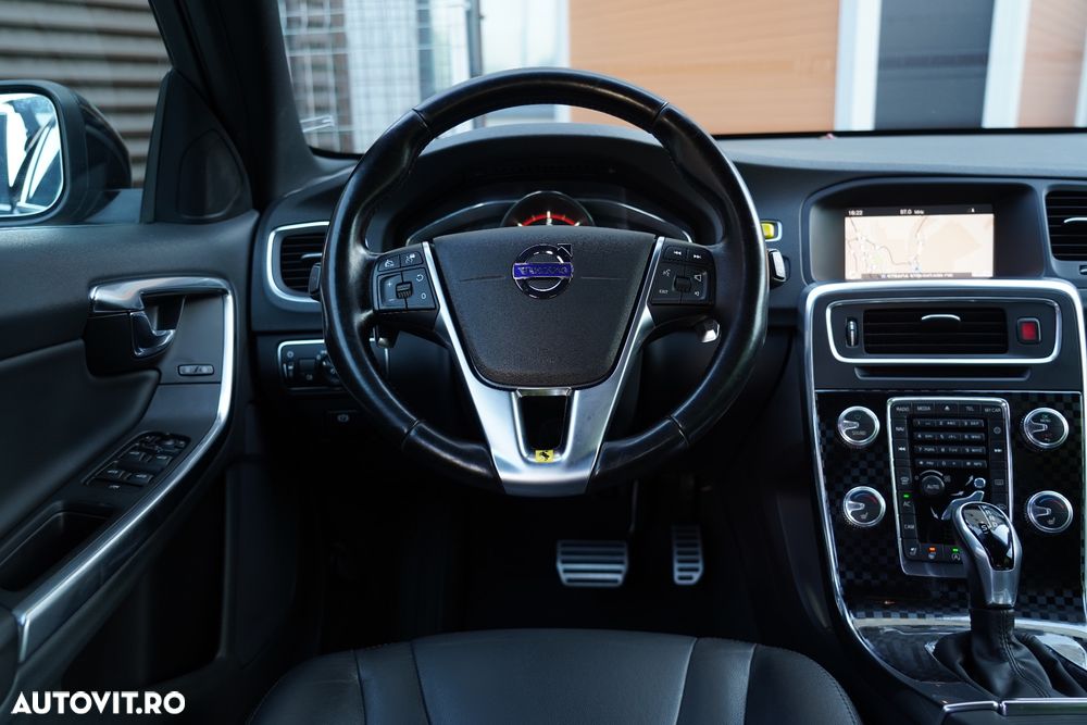 Volvo V60 D4 Geartronic Summum - 23