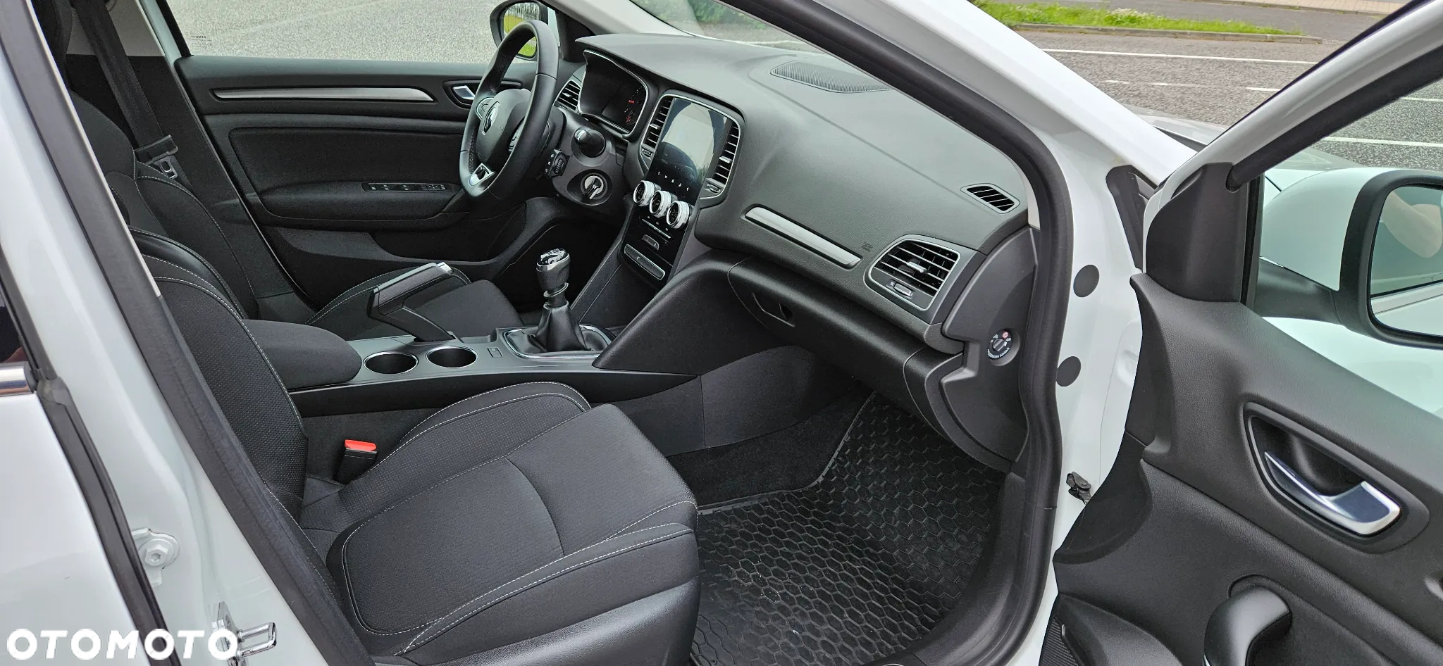 Renault Megane 1.3 TCe FAP Zen - 14
