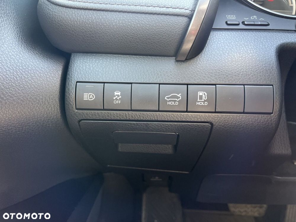 Toyota Camry 2.5 Hybrid Comfort CVT - 14