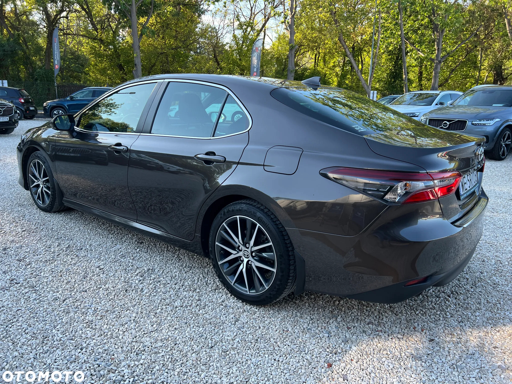 Toyota Camry - 24