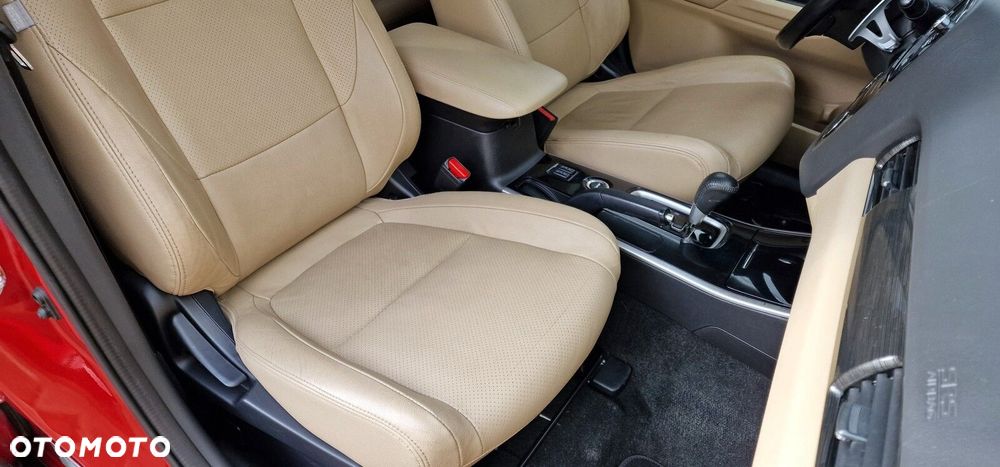 Mitsubishi Outlander 2.0 Instyle Navi 4WD CVT - 21