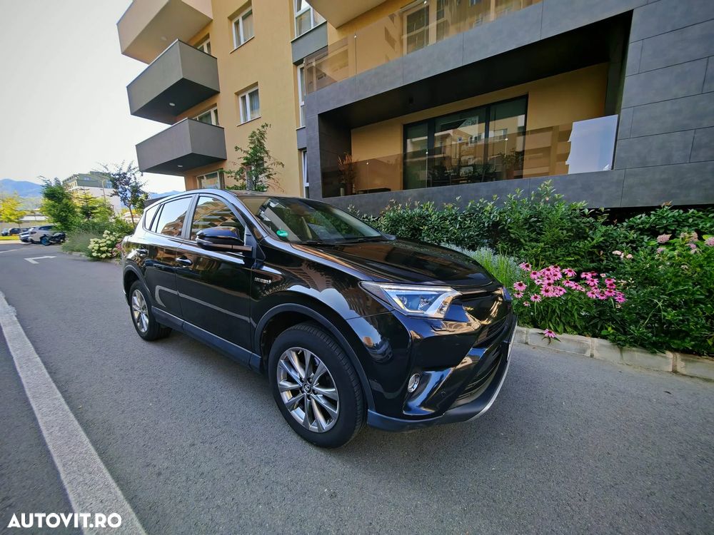 Toyota RAV4 - 9