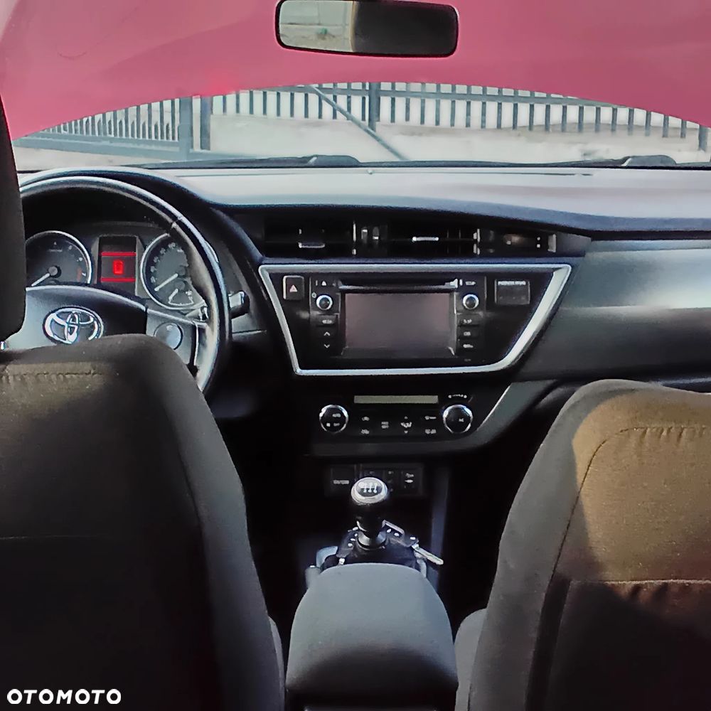 Toyota Auris - 18