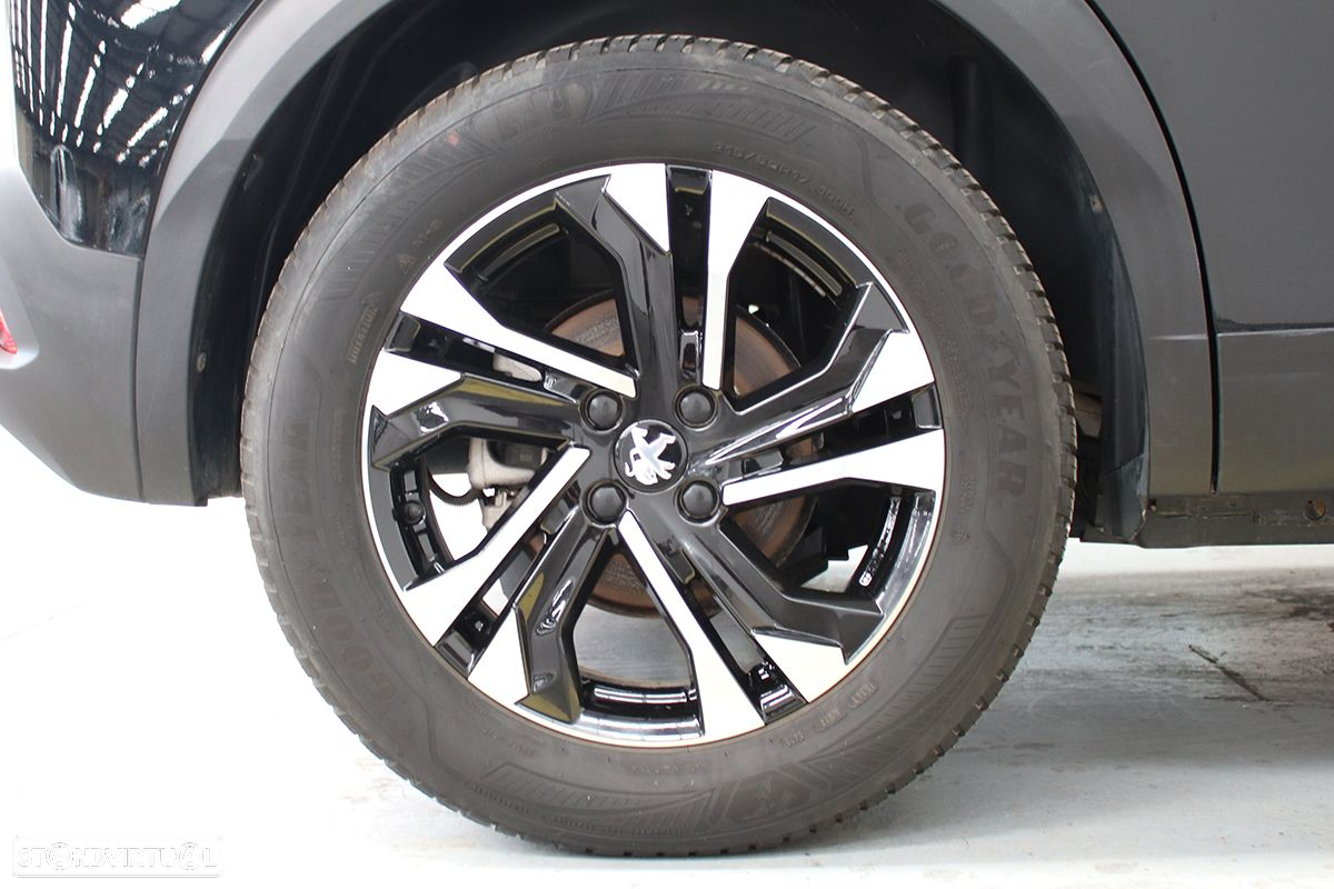 Peugeot e-2008 50 kWh GT - 5