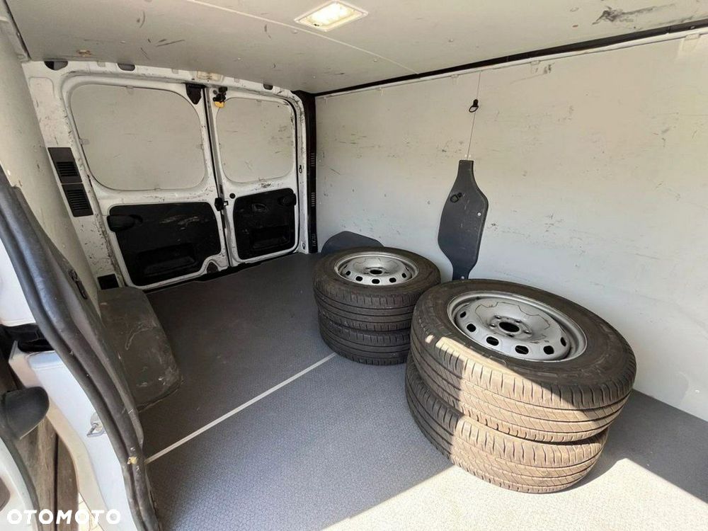 Renault Trafic - 10