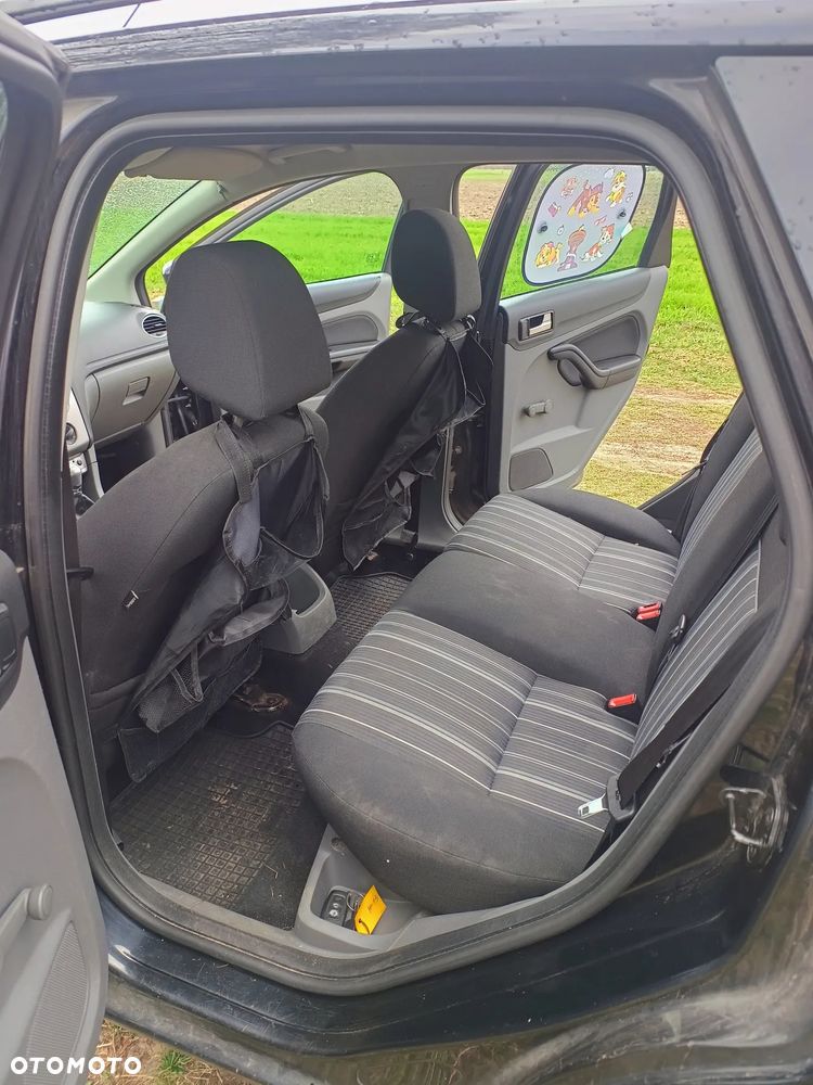 Ford Focus 1.8 TDCi Ambiente - 12