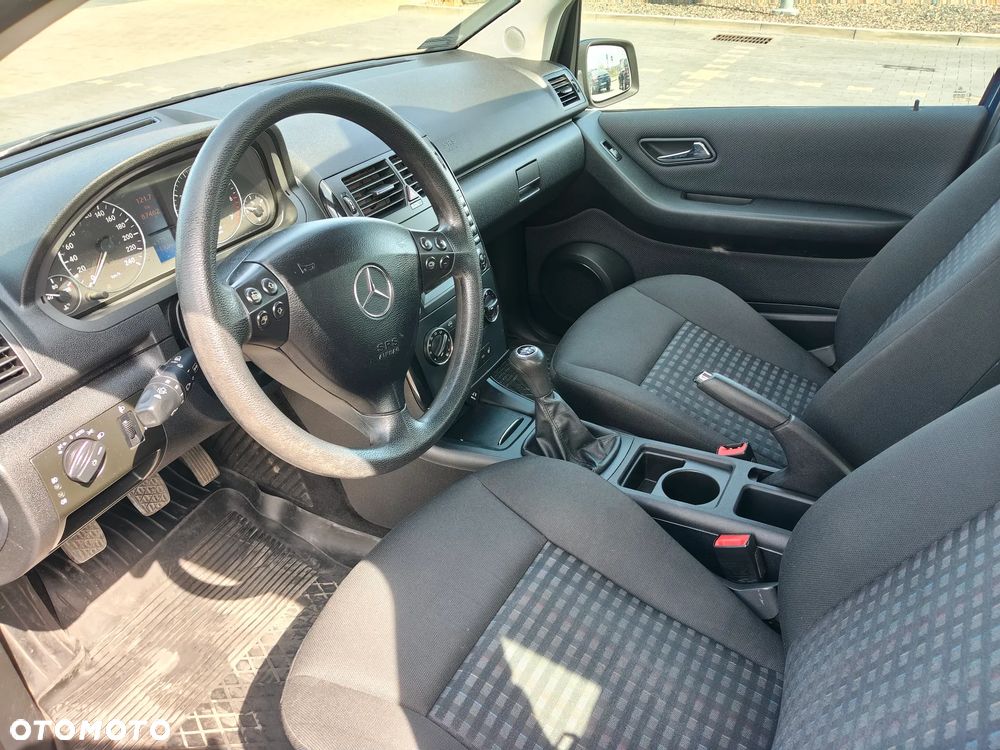 Mercedes-Benz Klasa A 160 BlueEFFICIENCY Avantgarde - 9