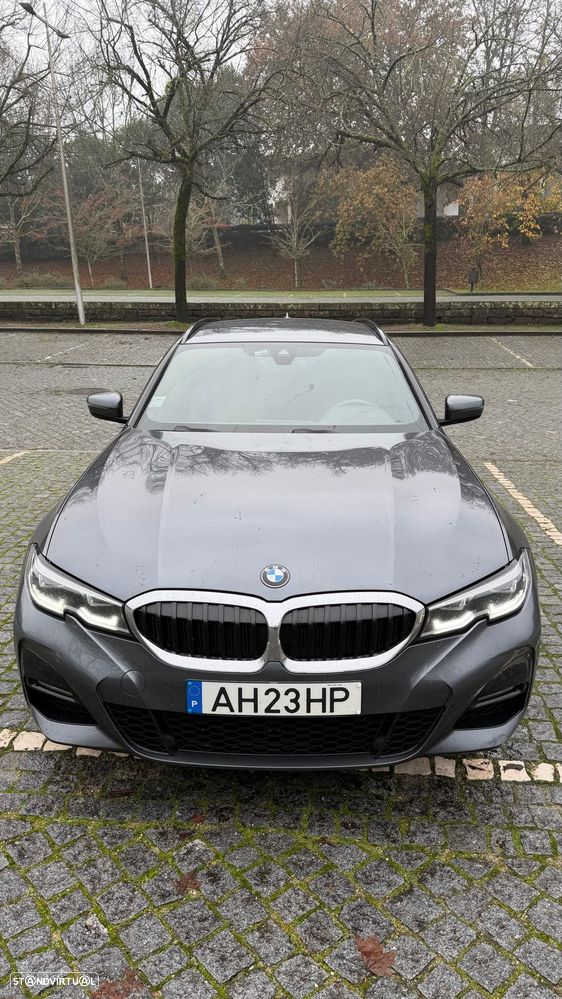 BMW 330 e Touring Pack Desportivo M Auto - 2