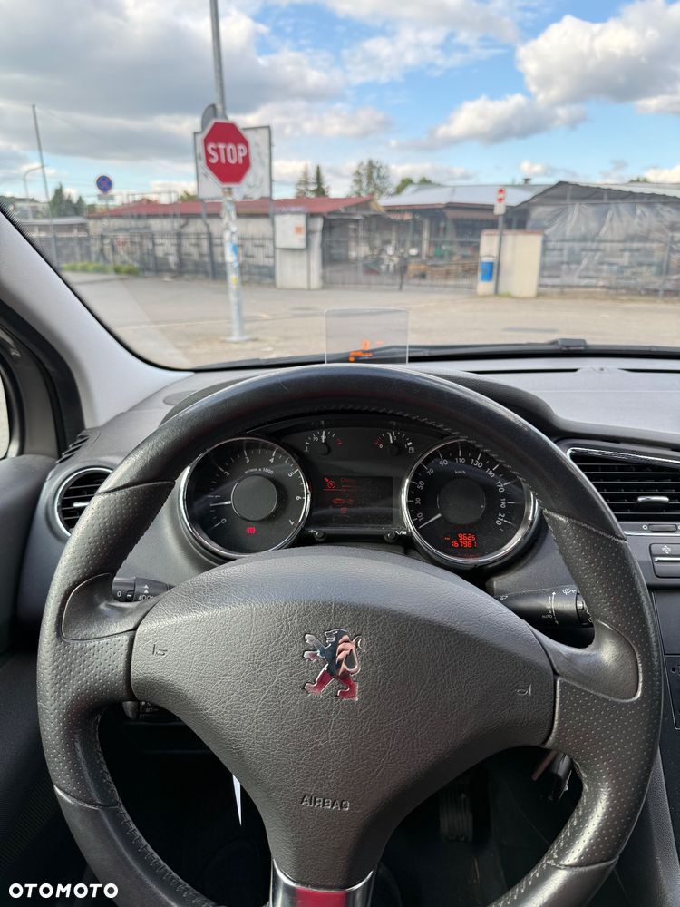 Peugeot 5008 - 8