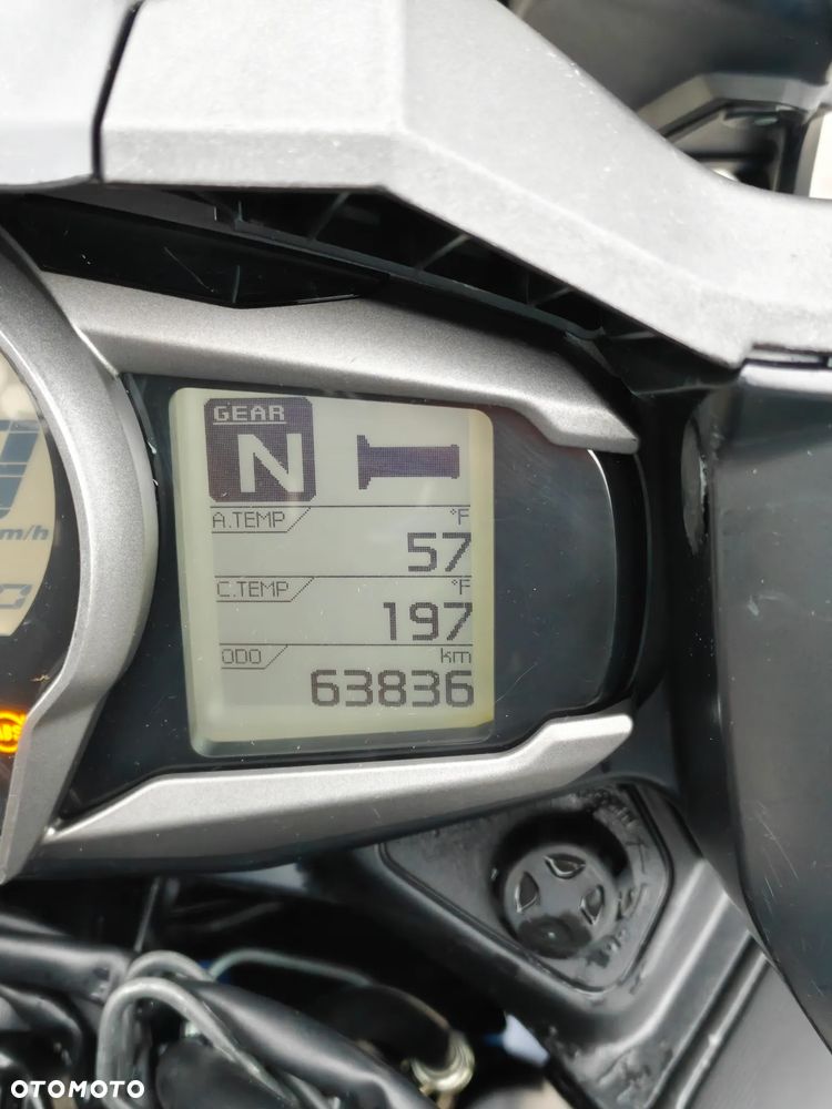 Yamaha FJR - 16