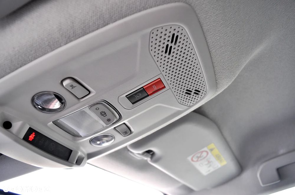 Citroën C4 BlueHDi 110 Stop&Start C-SERIES - 33