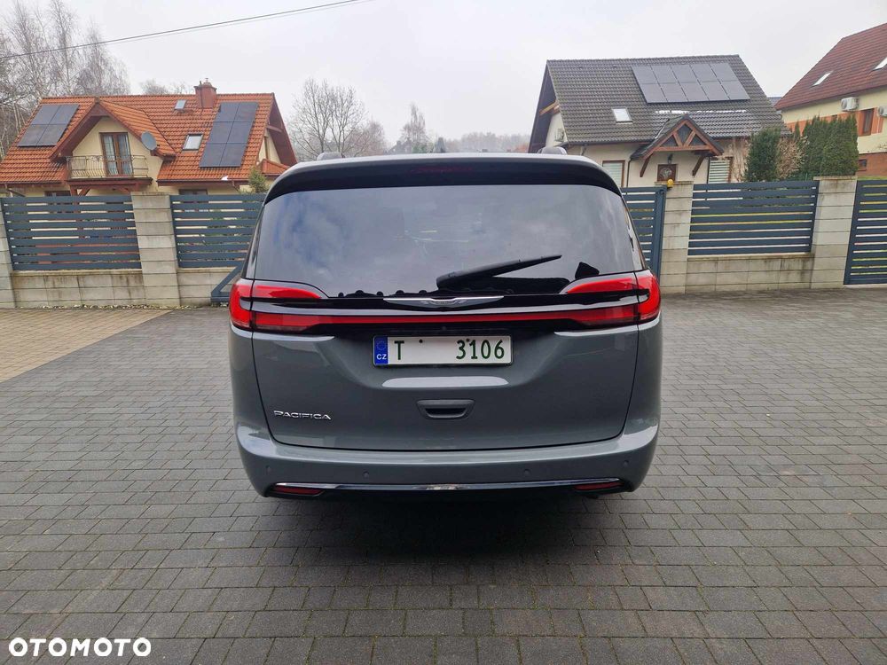 Chrysler Pacifica - 15