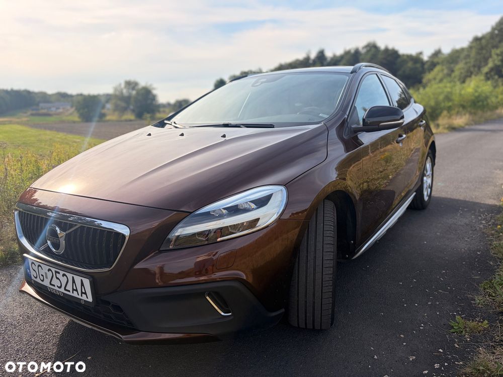 Volvo V40 Cross Country T3 Drive-E Momentum - 1