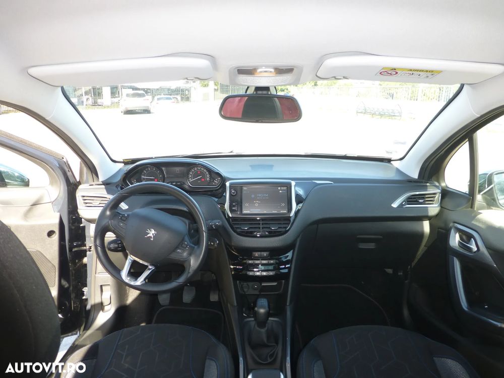 Peugeot 2008 PureTech 82 Style - 2