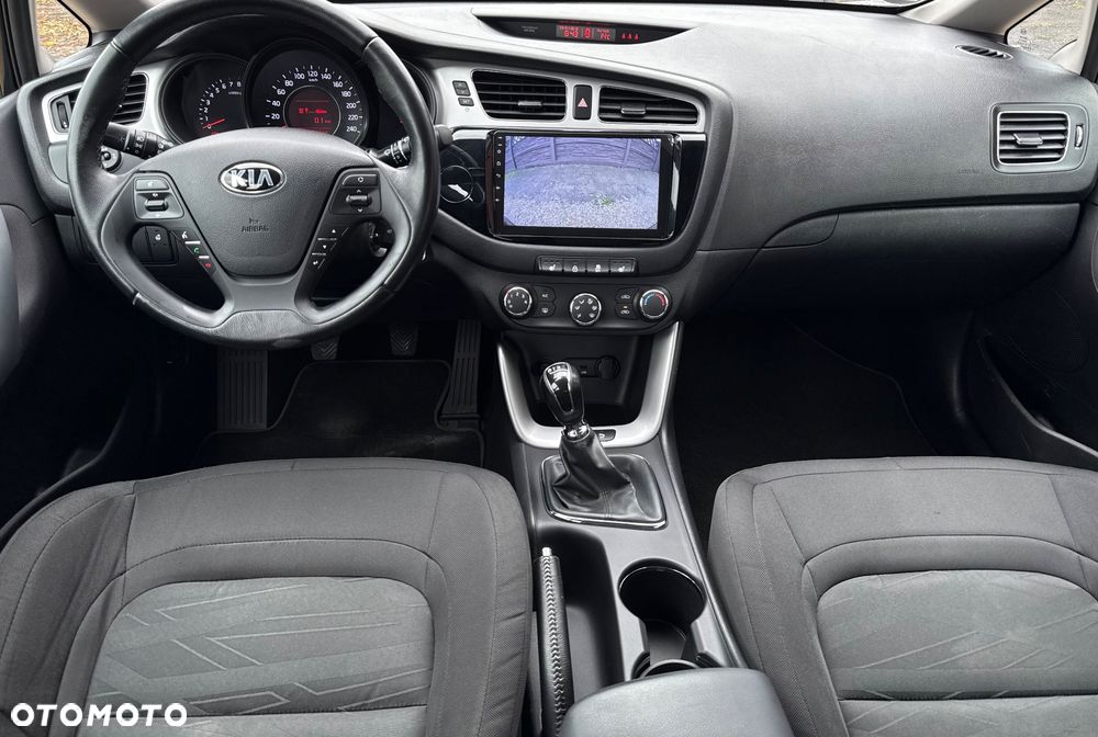 Kia Ceed - 6