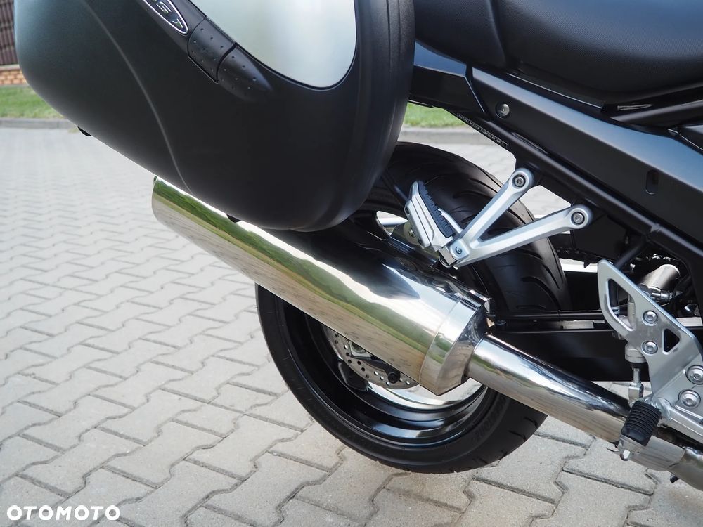 Suzuki Bandit - 25