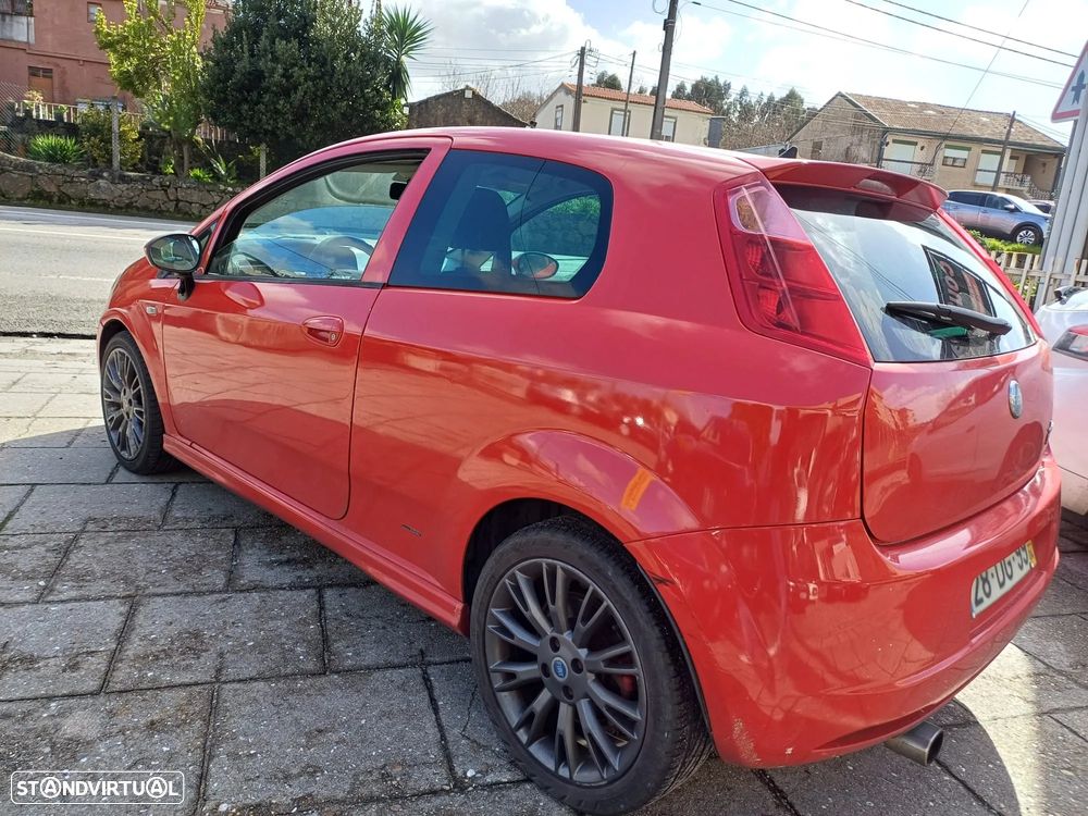 Fiat Grande Punto 1.9 M-Jet Sport - 2