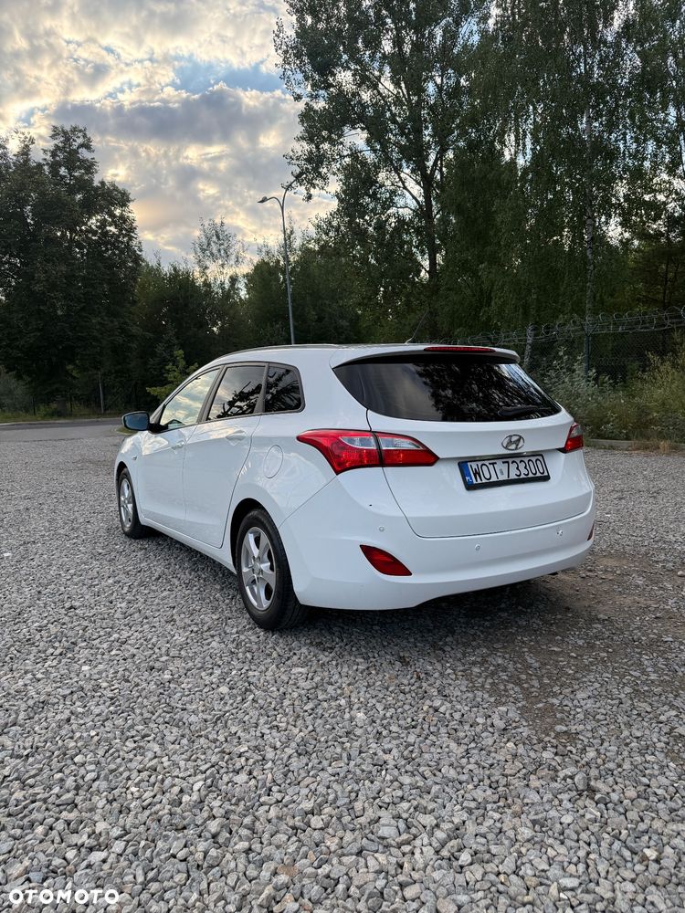 Hyundai i30 1.6 CRDi BlueDrive Classic + - 7