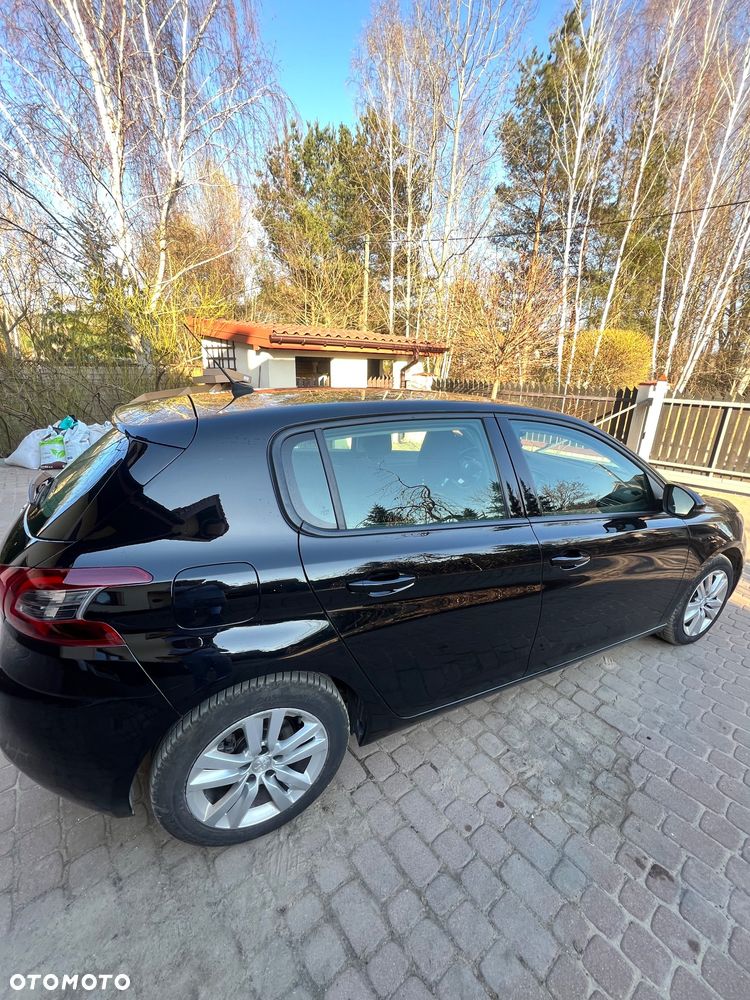 Peugeot 308 - 8