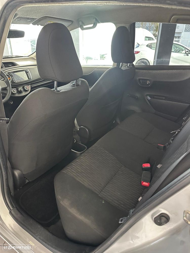 Toyota Yaris 1.0 VVT-i - 9