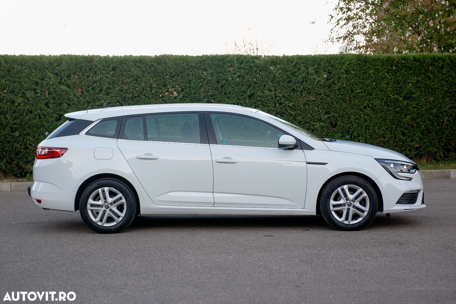 Renault Megane BLUE dCi 115 BUSINESS EDITION - 12