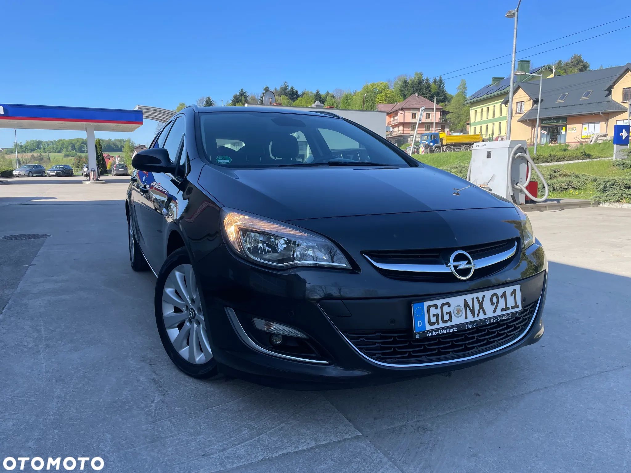 Opel Astra 1.4 Turbo Design Edition - 1