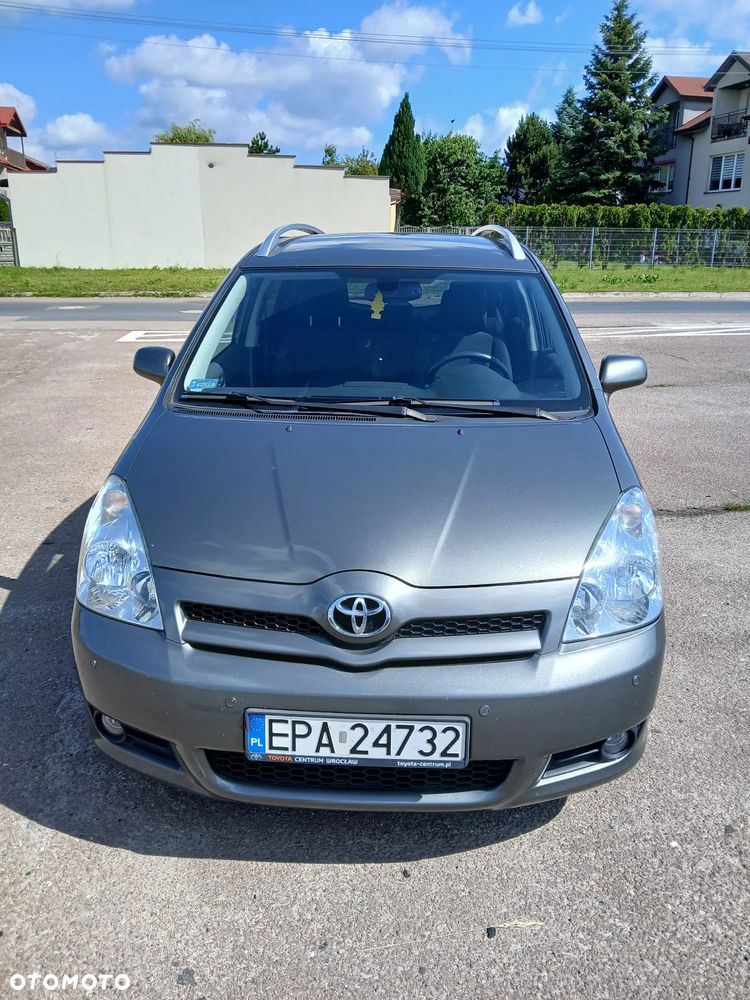 Toyota Corolla Verso 2.2 D-4D Prestige - 4