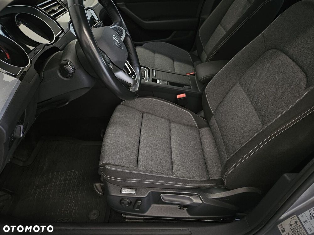 Volkswagen Passat - 7