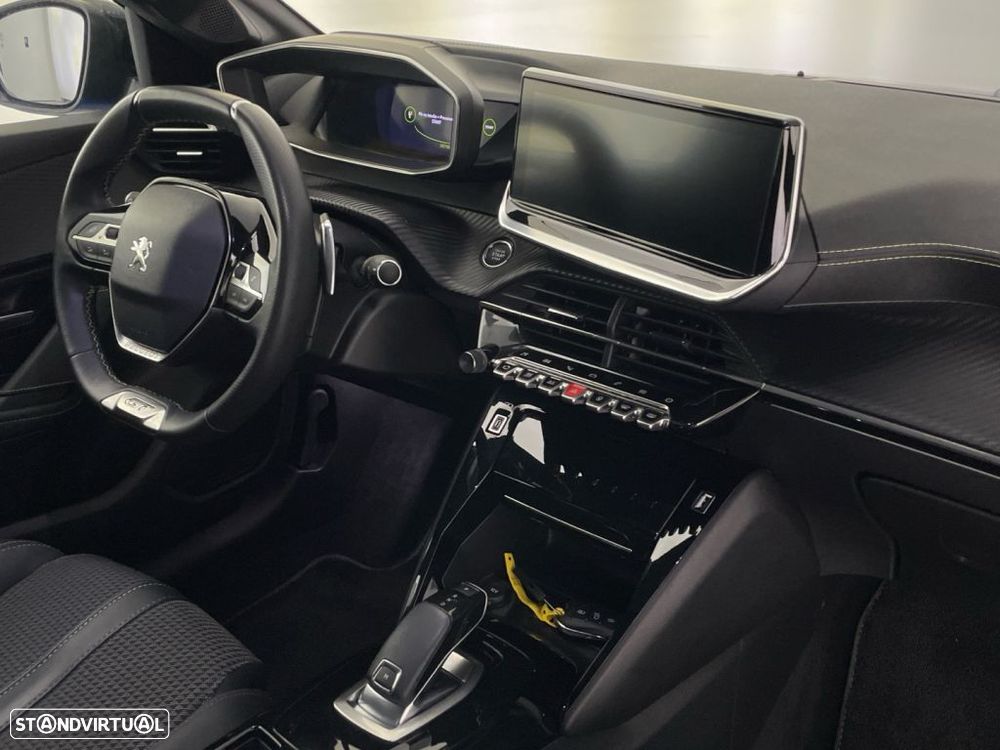 Peugeot 208 1.2 PureTech GT Line EAT8 - 22