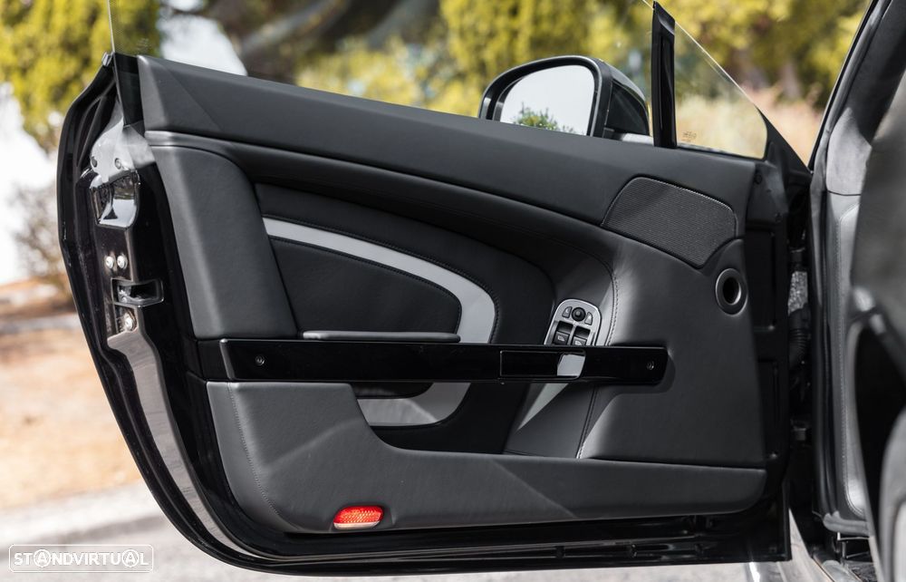 Aston Martin Vantage Coupe V12 S Sportshift 3 - 21