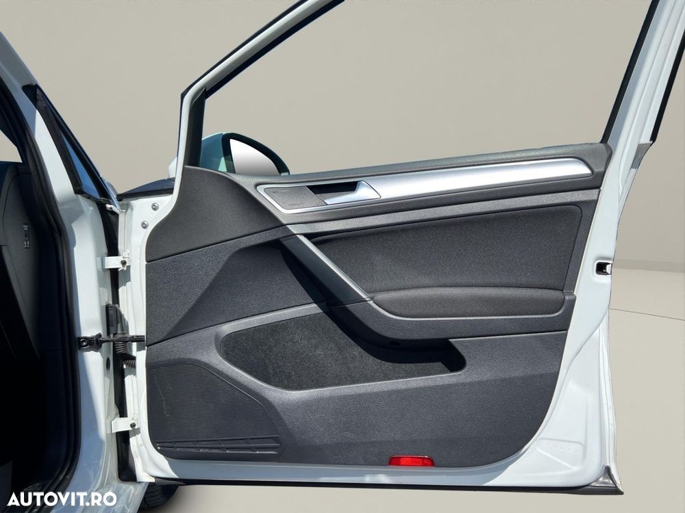 VOLKSWAGEN Golf 2020 — imagine 18
