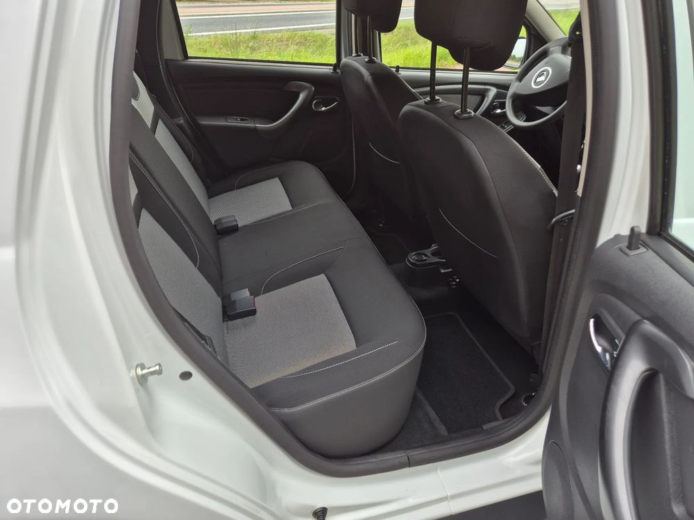 Dacia Duster SCe 115 4x2 Laureate - 33
