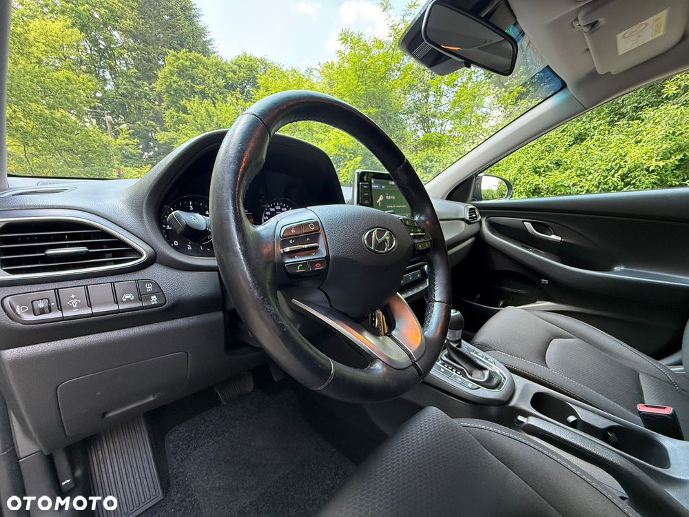 Hyundai i30 1.6 D Comfort DCT - 17