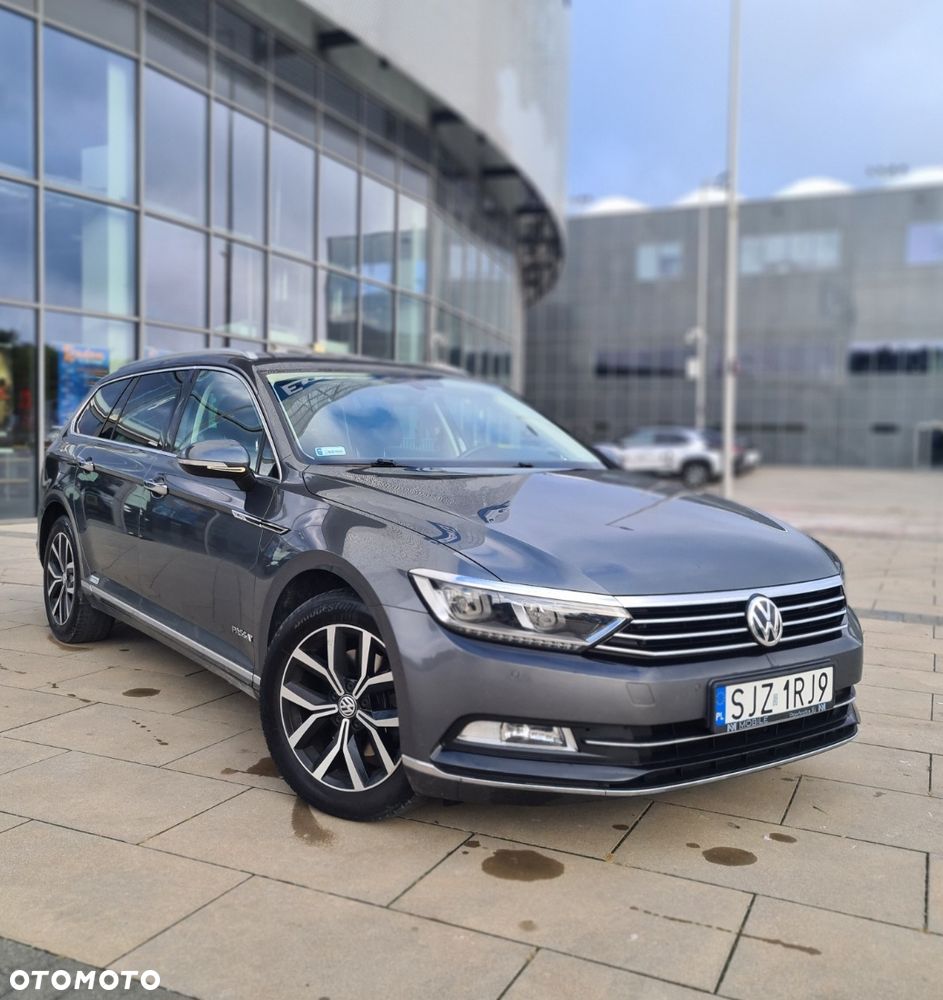 Volkswagen Passat - 1