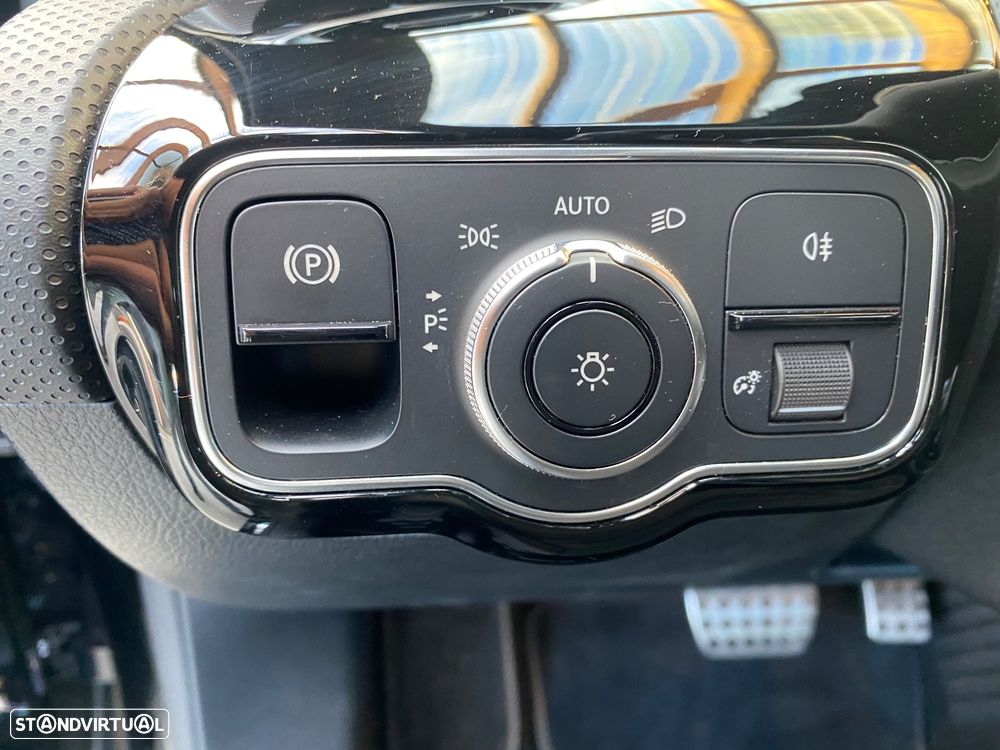 Mercedes-Benz A 35 AMG 4Matic Speedshift DCT 7G Edition 1 - 26