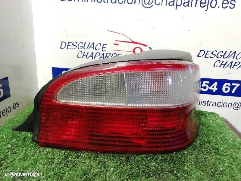 FAROLIM TRASEIRO DIREITO CITROEN SAXO 2001 - - 4