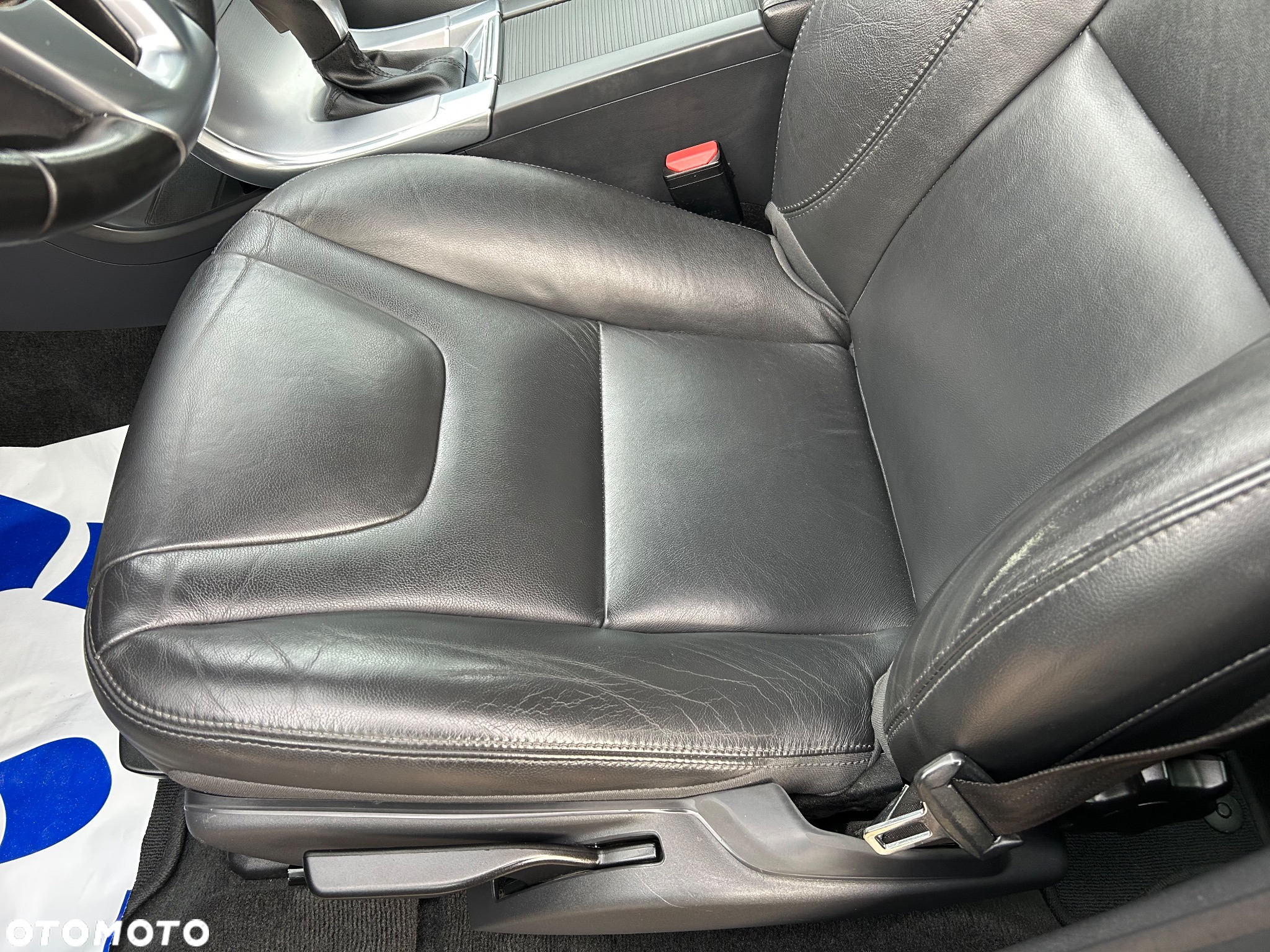 Volvo XC 60 D4 Geartronic Kinetic - 13