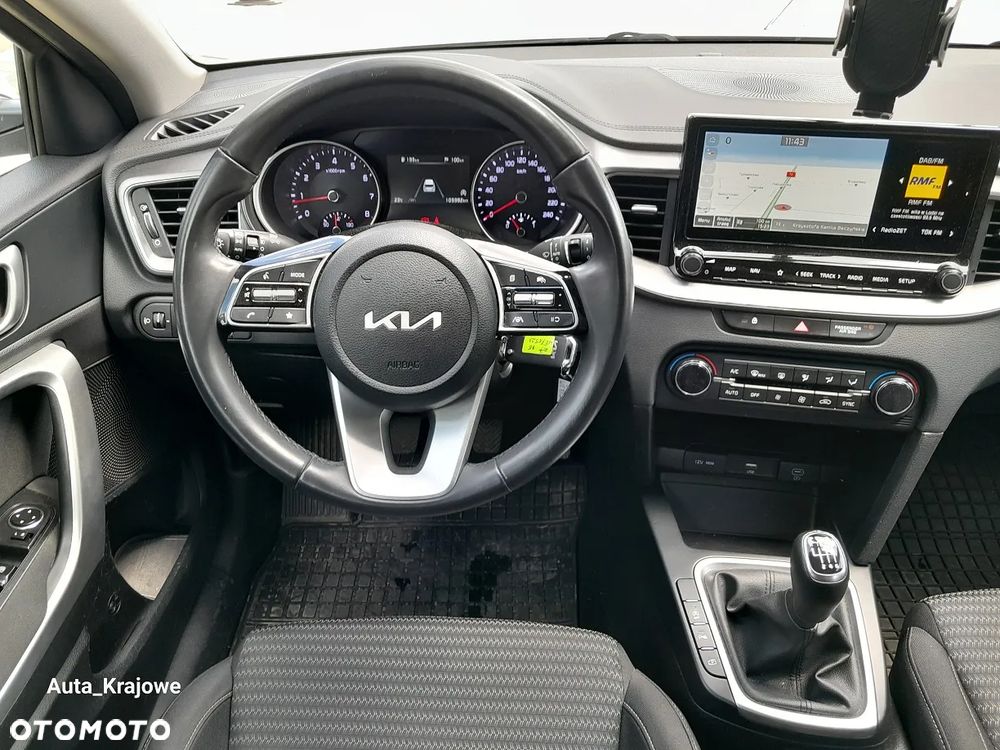 Kia Ceed 1.5 T-GDI M - 11