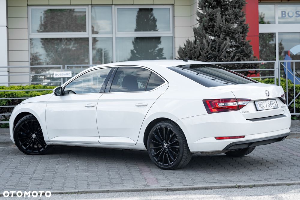 Skoda Superb 2.0 TDI 4x4 DSG L&K - 11