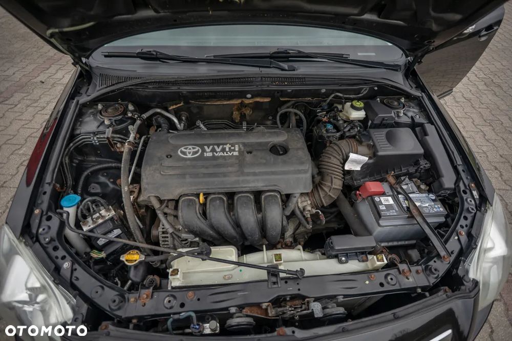 Toyota Avensis 1.8 VVT-i Combi - 8