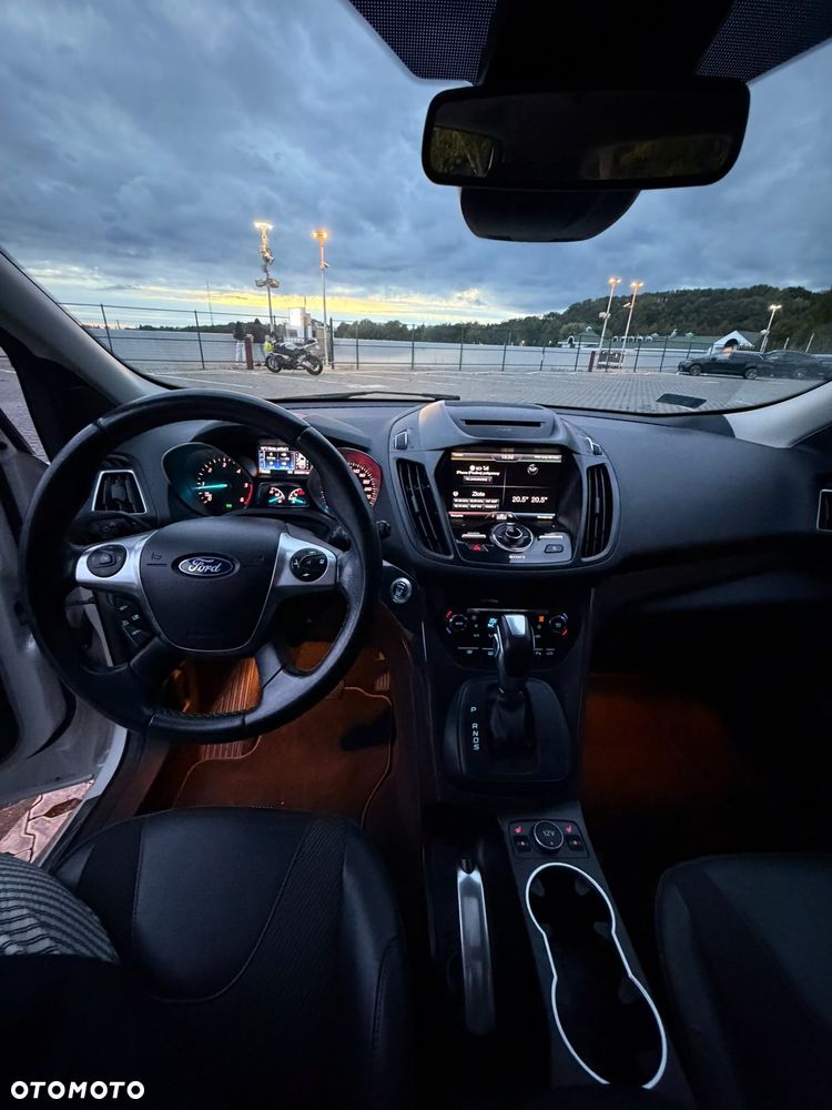 Ford Kuga - 14