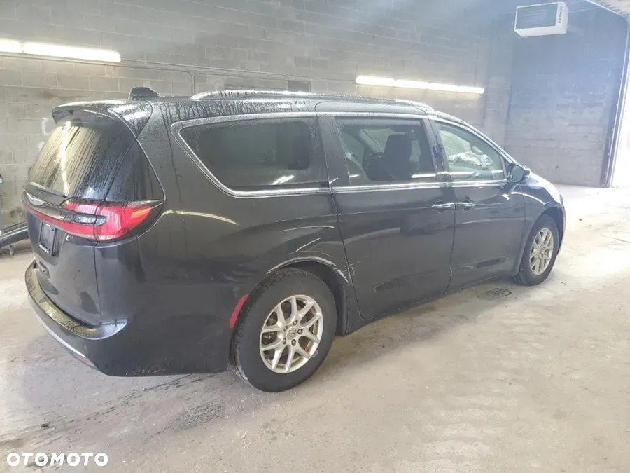Chrysler Pacifica - 6