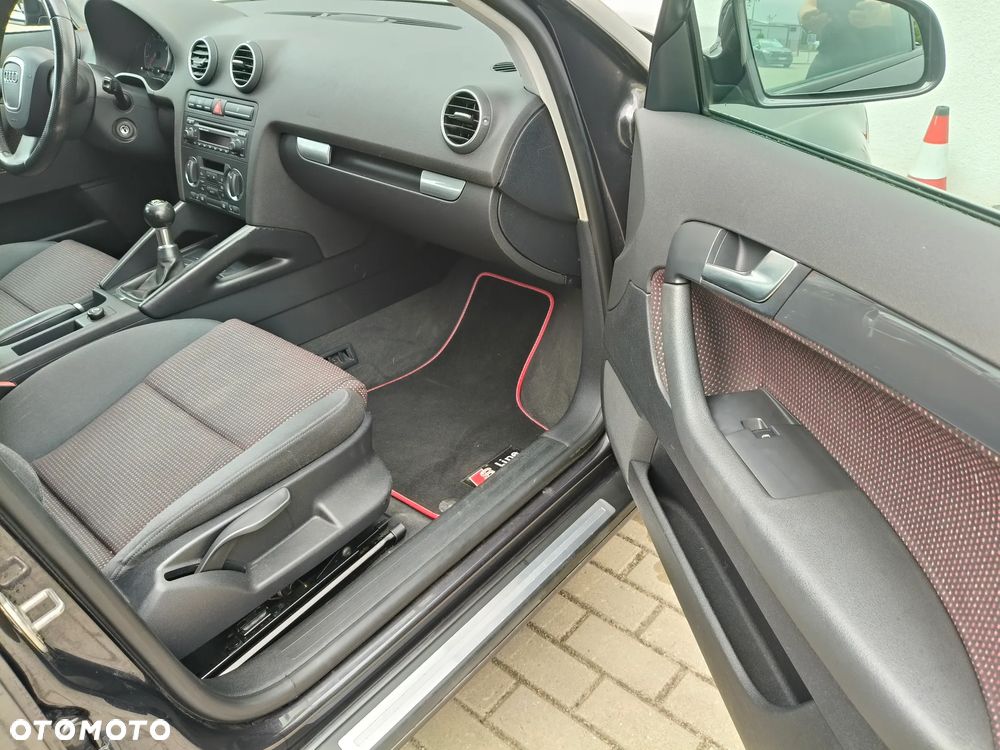 Audi A3 Sportback - 17