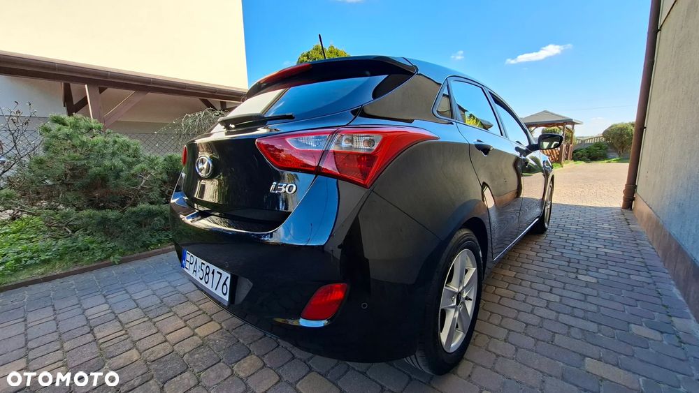 Hyundai i30 blue 1.4 Passion - 6