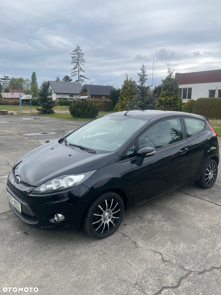Ford Fiesta 1.25 Celebration - 3