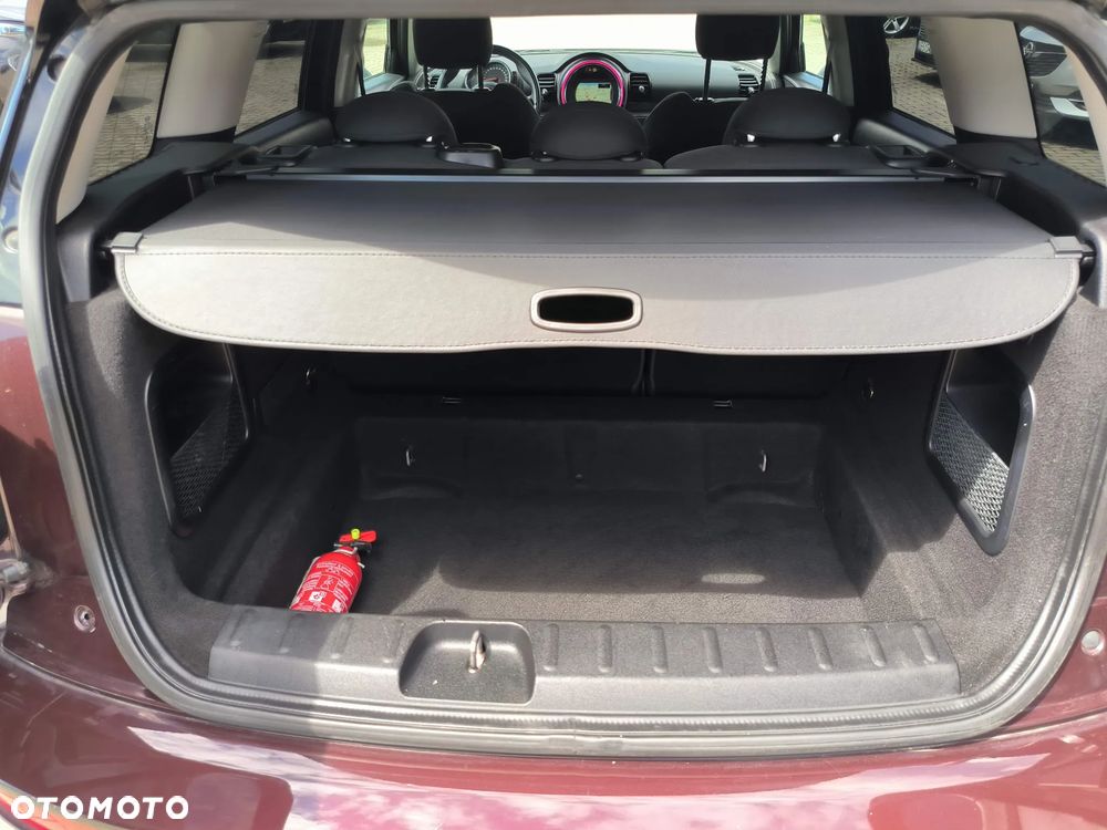 MINI Clubman One Blackyard - 25