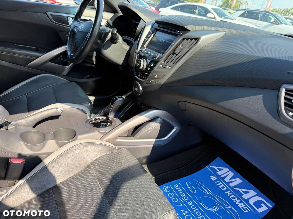 Hyundai Veloster - 16