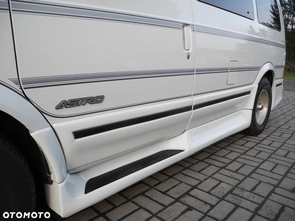 Chevrolet Astro - 9