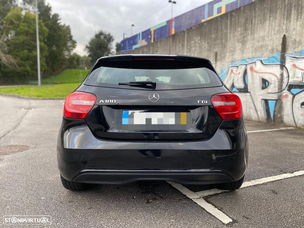 Mercedes-Benz A 180 CDI AMG Line - 4